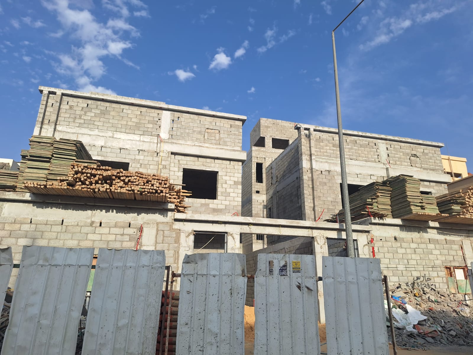 بناء ملاحق خارجية