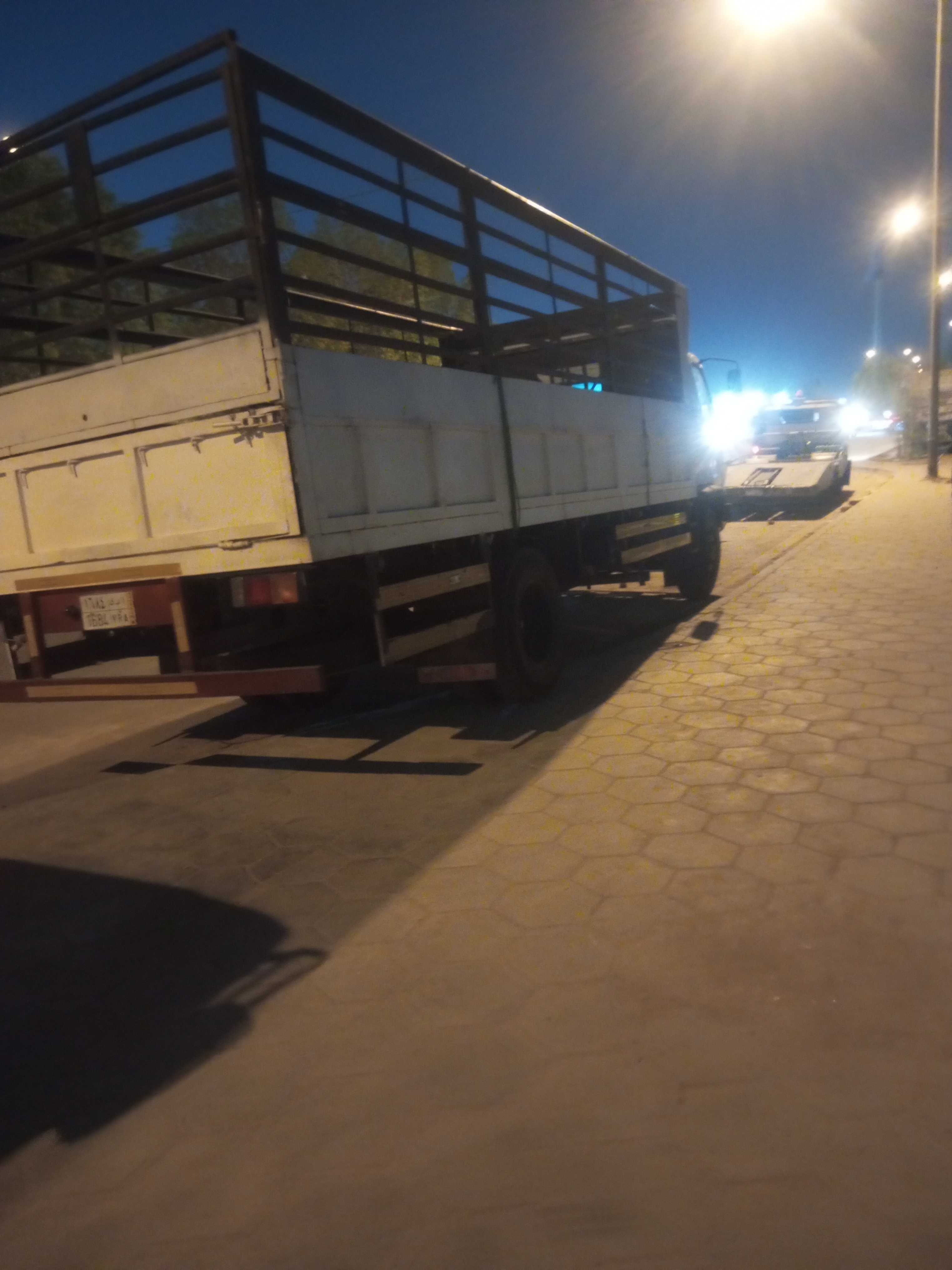 لوري جامبو نقل عفش بالرياض 0534375367