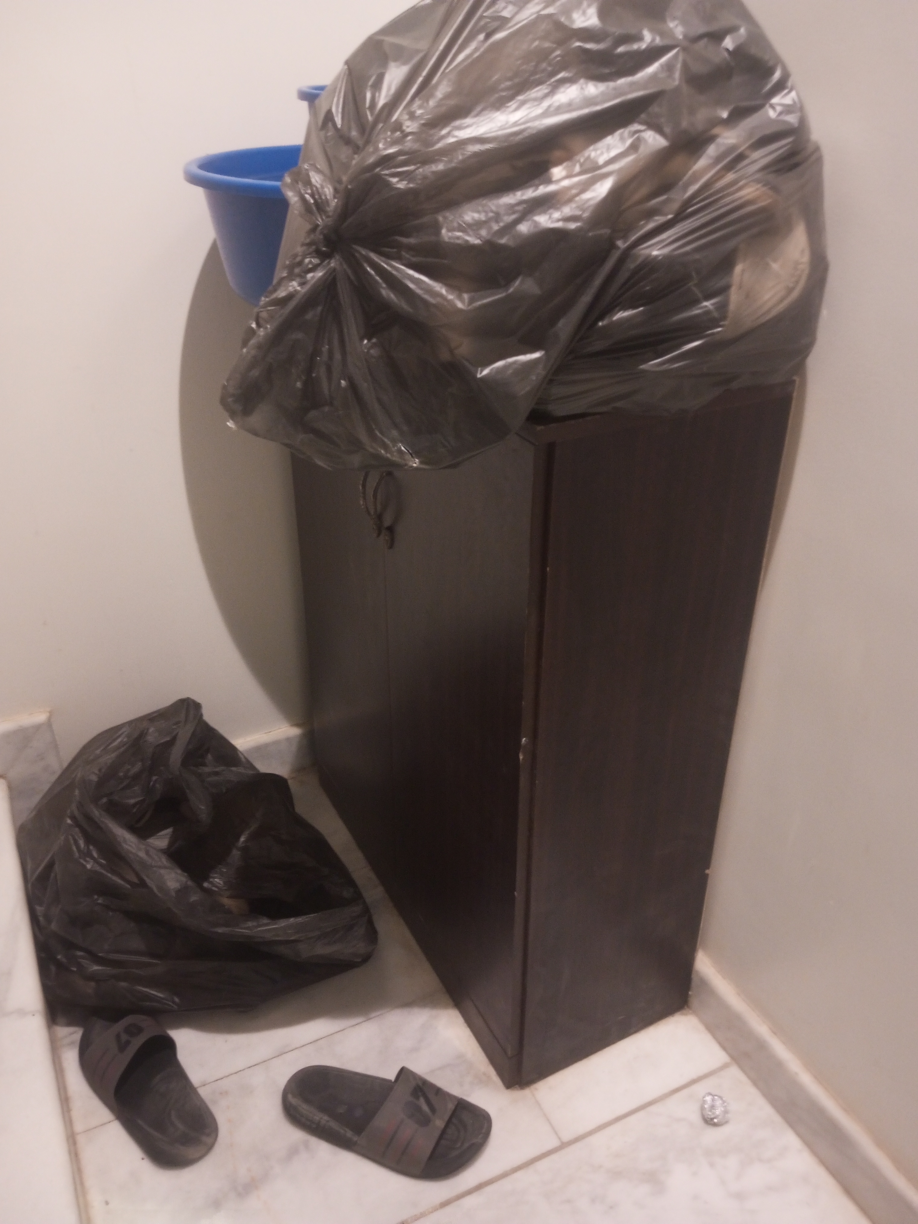 التخلص من الاثاث القديم بالرياض 0534375367