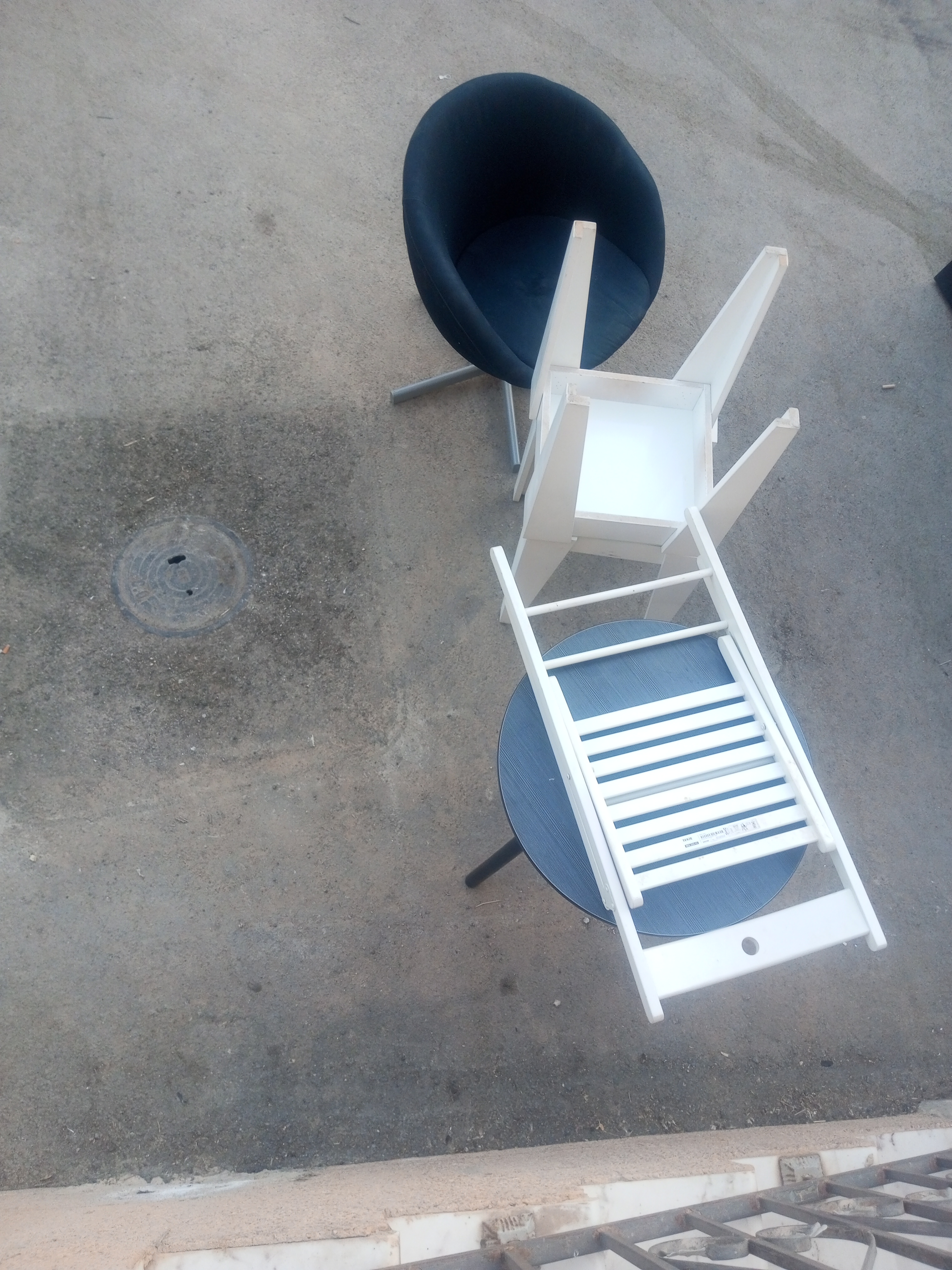 رمي اثاث قديم بالرياض 0534375367