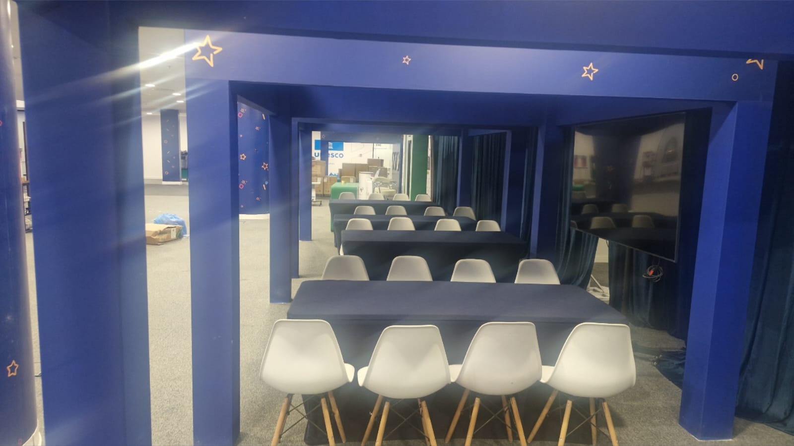 عقود لمبات الزواج , إنارة جميع الأحتفالات , تأجير طاولات وكراسي الأحتفالات 8597 766 056