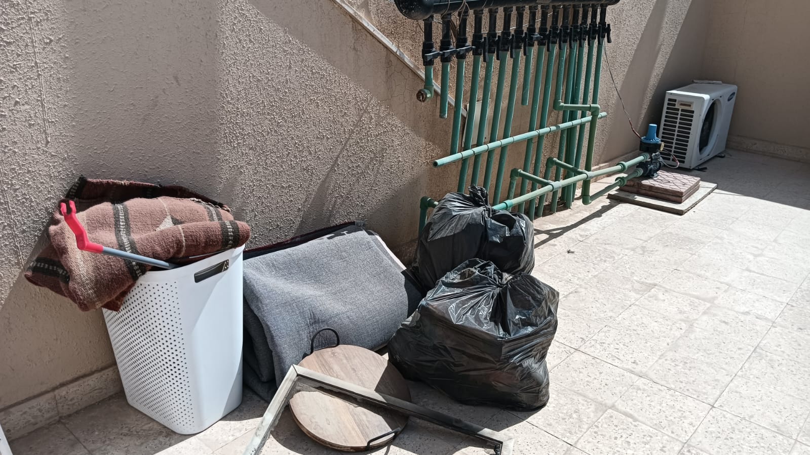 تبعك عمال دينا ينقلون عفش ورمي قديم بالرياض 0503559450