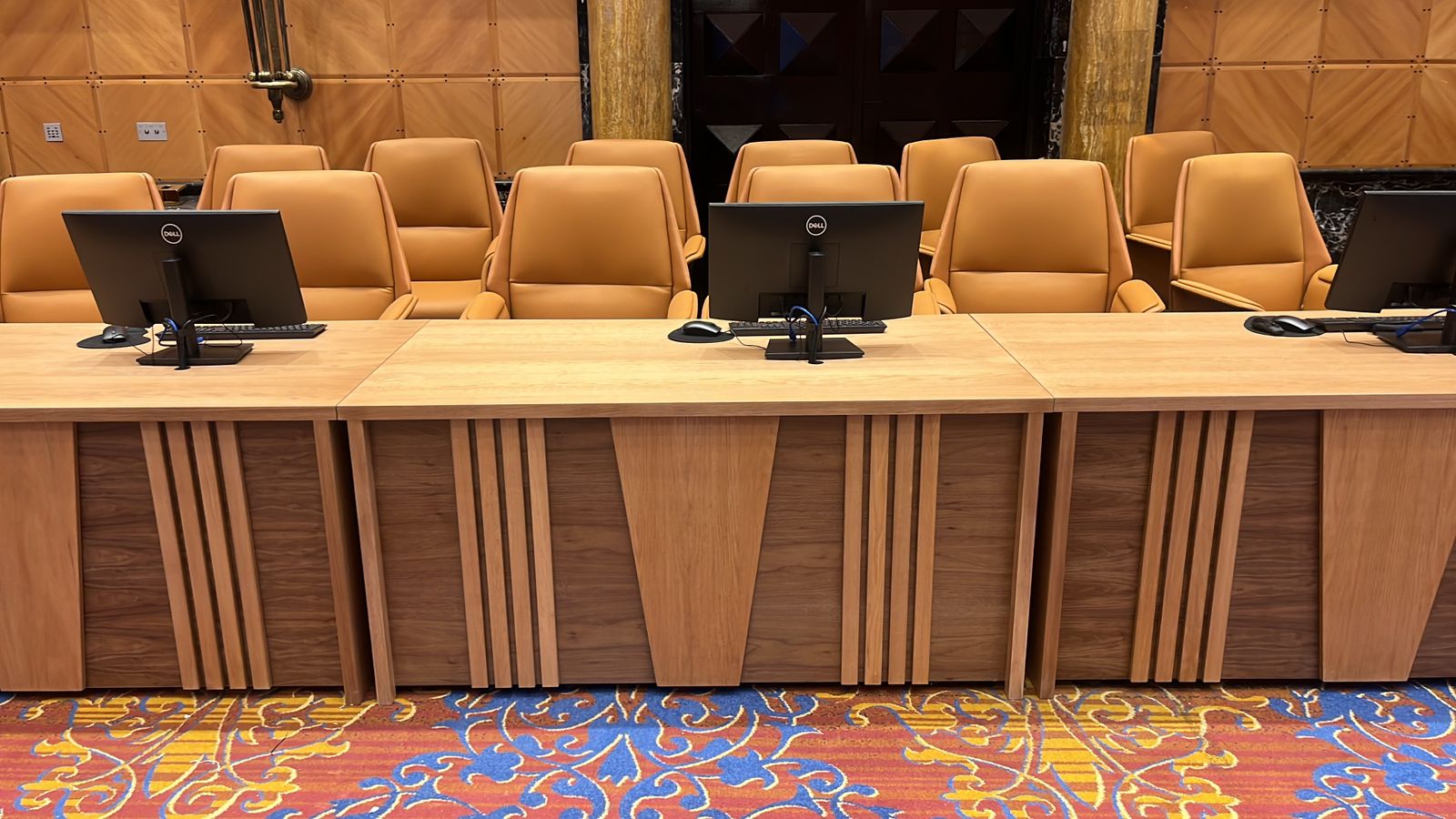 تأجير كنب جلد في الرياض ، طاولات و كراسي الحفلات 8597 766 056