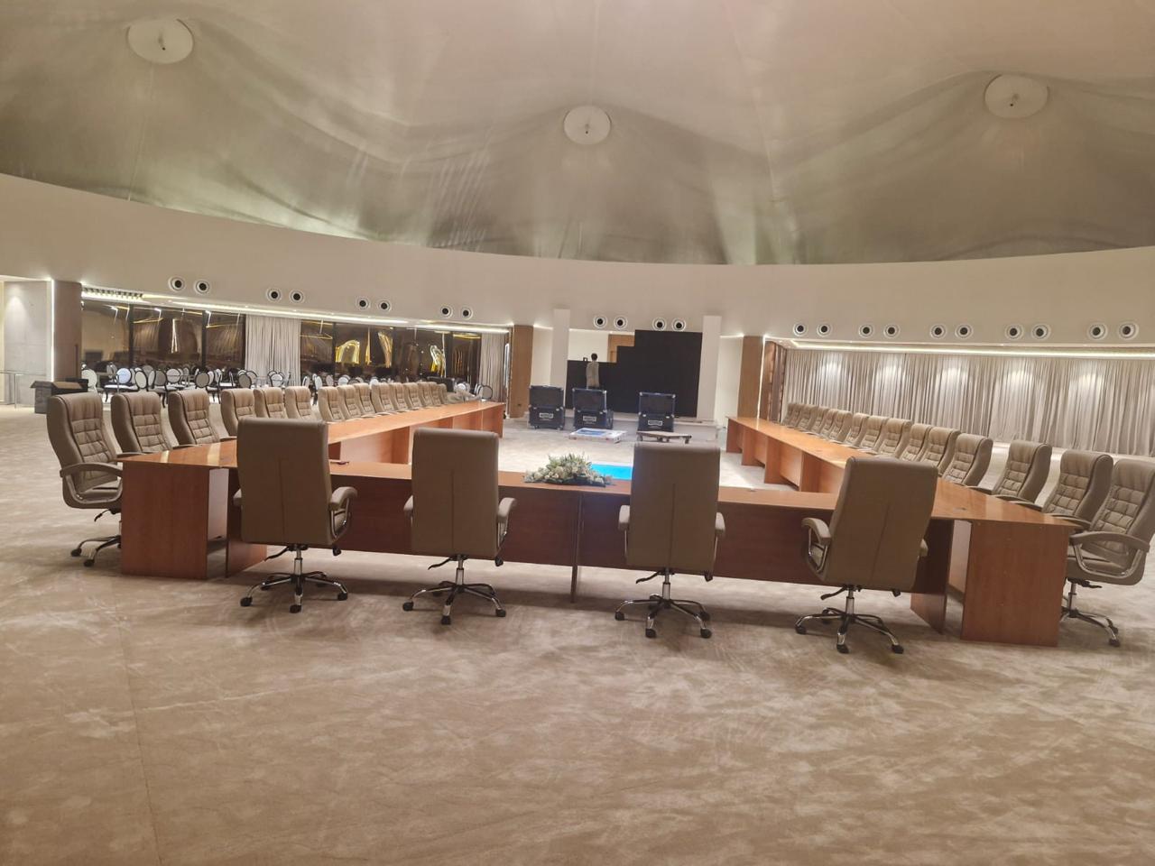 تأجير كنب جلد في الرياض ، طاولات و كراسي الحفلات 8597 766 056