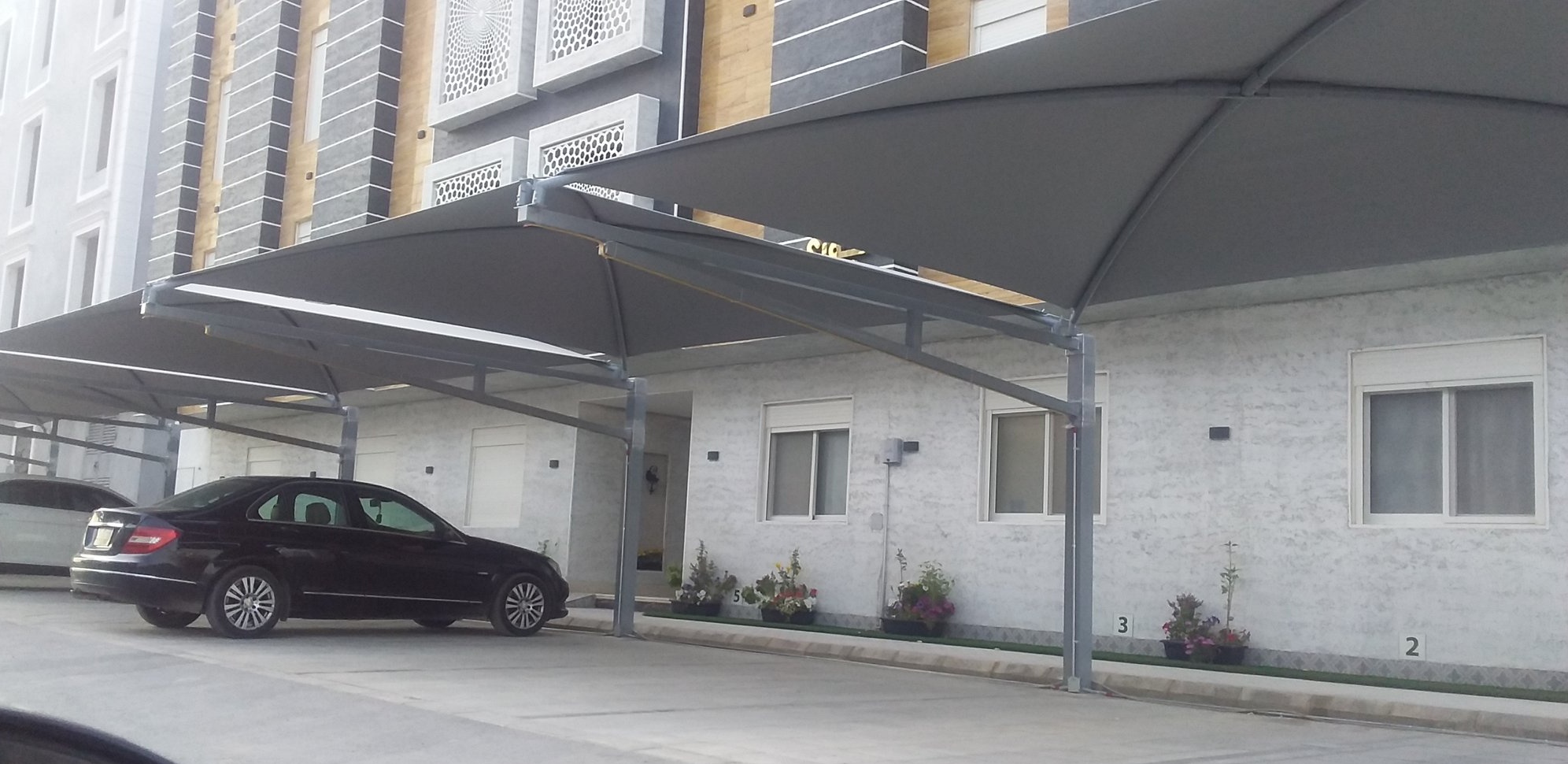 مظلات وسواتر الاختيار الاول تركيب مظلات للسيارات - شركة سواتر الرياض - انشاء مستودعات - تركيب ساندوتش بانل - مظلات حدائق برجولات خشبية التخصصي