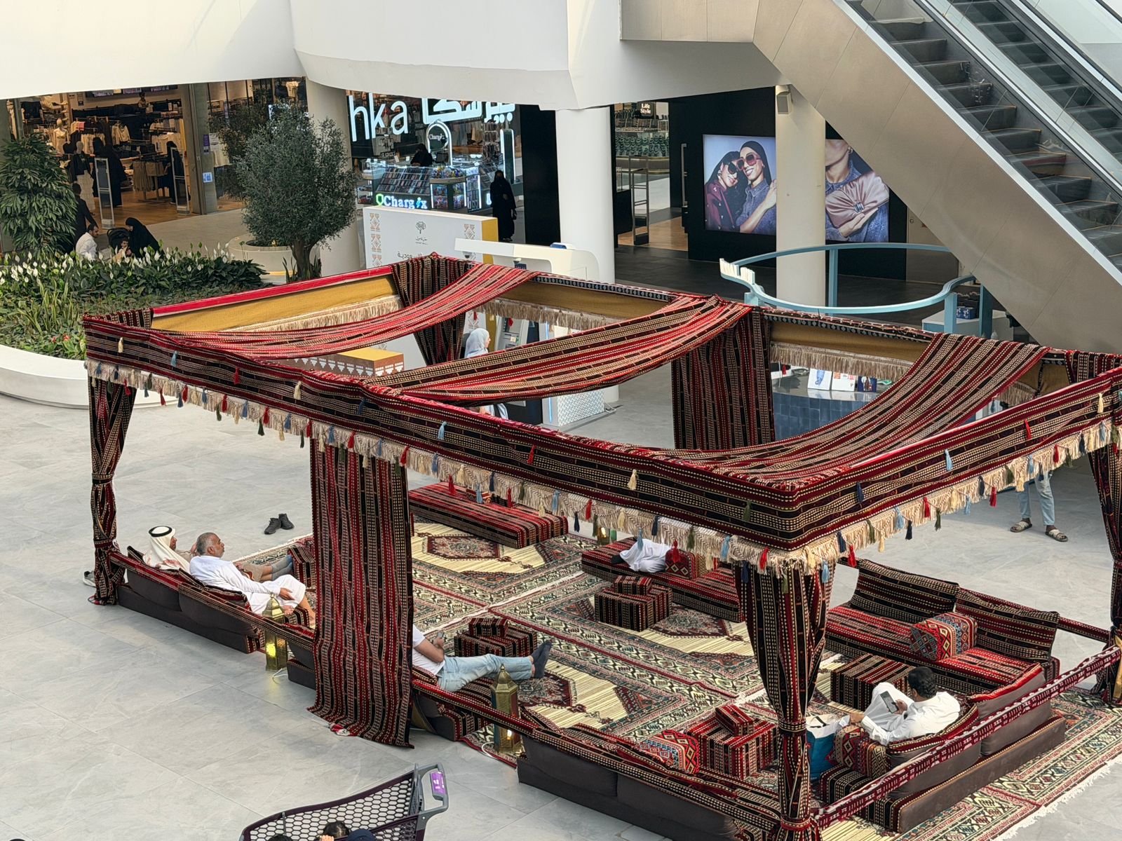 جلسات مودرن أنيقة للمناسبات