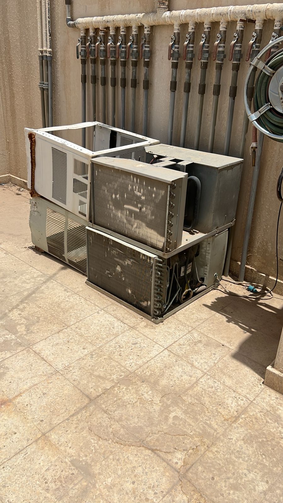 دينا طش اغراض القديمه باحي السويدي 0556418907