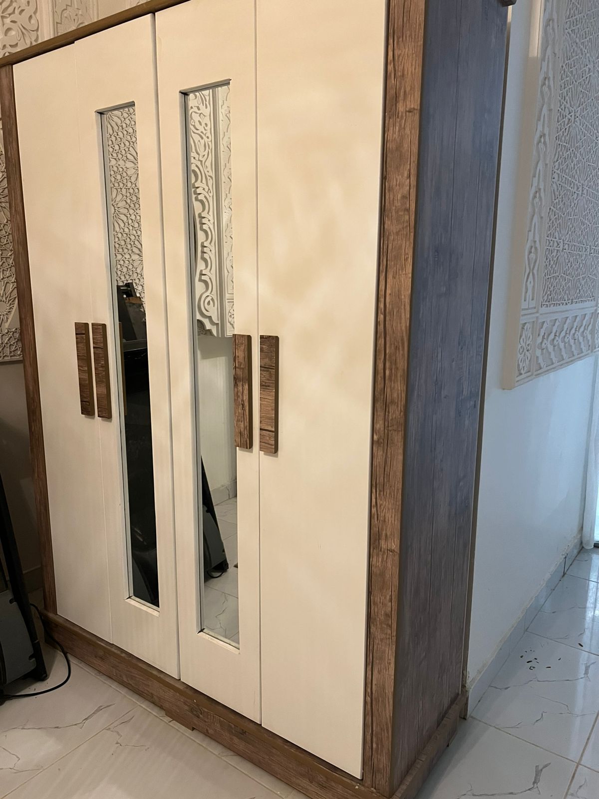 دينا طش اغراض القديمه باحي الرائد 0556418907